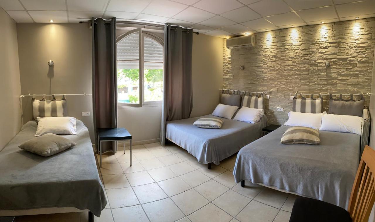 Hotel Le Derby Cagnes-sur-Mer Dış mekan fotoğraf