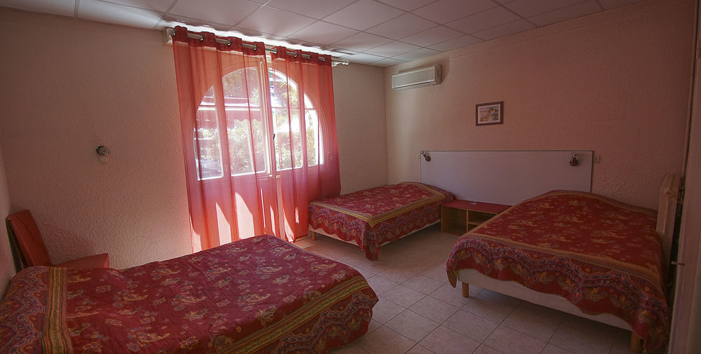 Hotel Le Derby Cagnes-sur-Mer Dış mekan fotoğraf