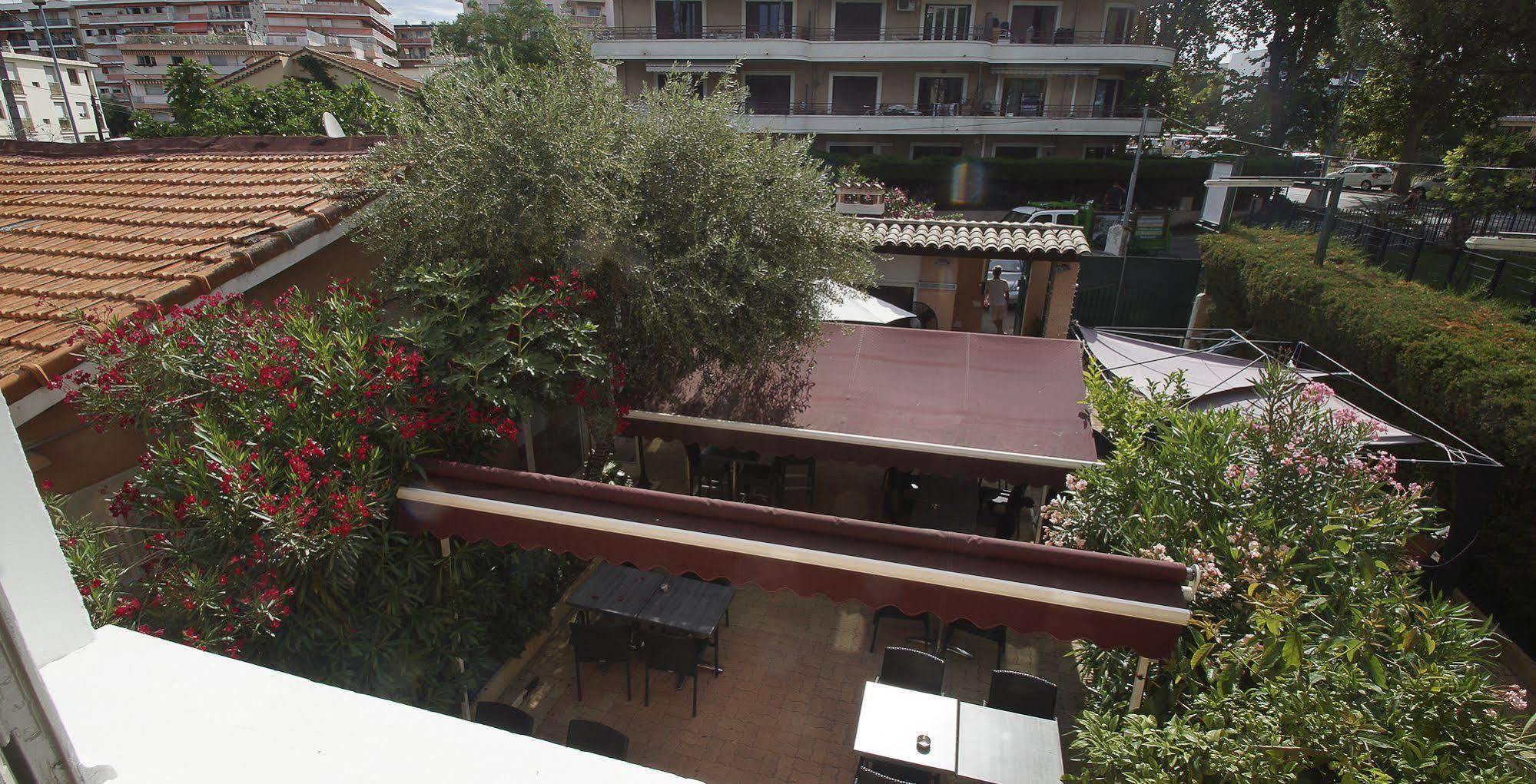 Hotel Le Derby Cagnes-sur-Mer Dış mekan fotoğraf